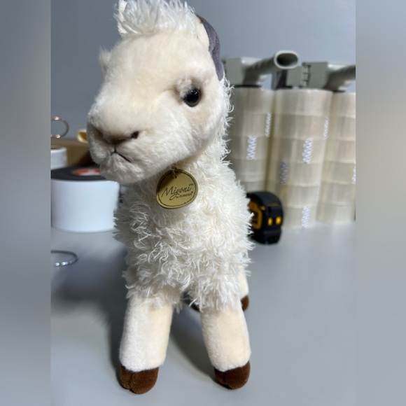 Miss Rachel’s lovely Lamb Miyoni by Aurora adorable stuffed small toy. - Picture 3 of 7